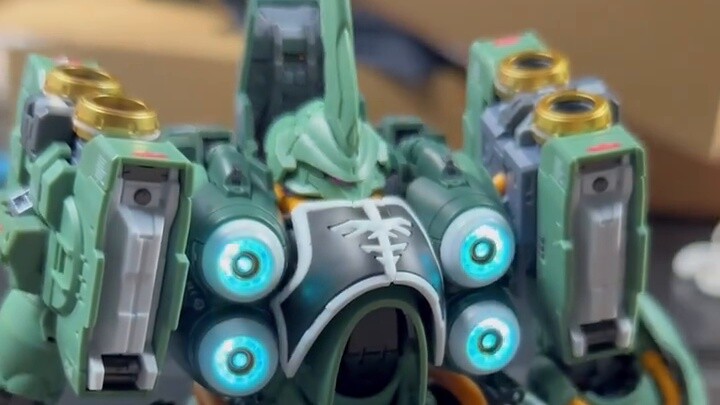 هذا.. دعنا نجرب جناح أوزوريس الشهير