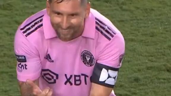 selebrasi gol messi x marvel