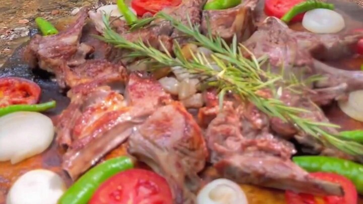 เนื้อวัวนี้ไม่อร่อย ให้ฉันกินเถอะ