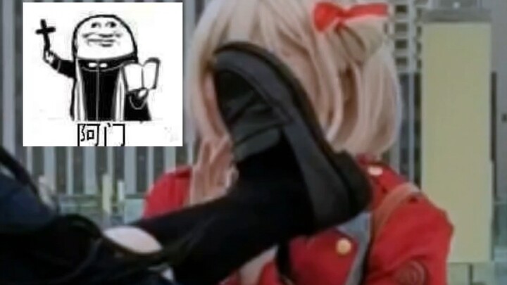 Sudah foto mesra sama cewek tembaga, malah ditendang!