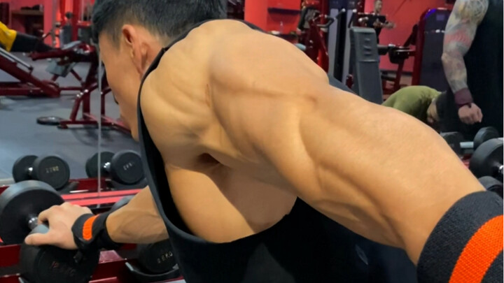 Just one pair of dumbbells can blast your triceps!