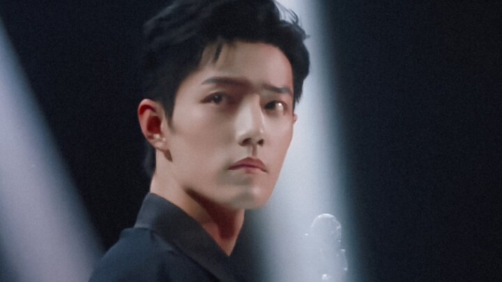 Wow, those legs! I had to wait ages just to finally see Xiao Zhan’s face.