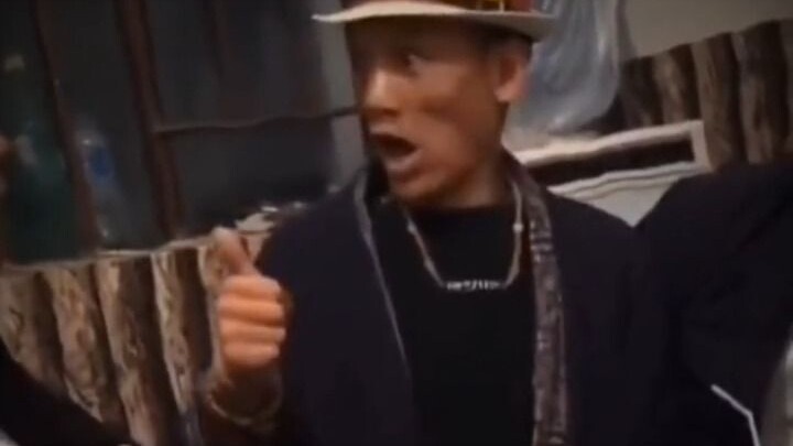 大哥脖子上天珠18.8w买的吧 家里是不是还有18.8w的老班章