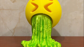 أشياء طبعتها بالطباعة ثلاثية الأبعاد زوجي، كل واحدة أكثر تجريداً من الأخرى