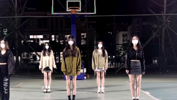 Cute dance on the basketball court, jump up