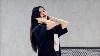 发个之前的Hot练习视频，真的真的很喜欢这次回归[大哭][大哭][大哭]（觉得跳得还不够好所以就发个动态～期待一下我们的全体路演版！）