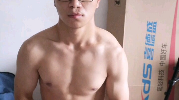 Ôi trời, bệnh nhân mà vạm vỡ thế này thì quá giả rồi!