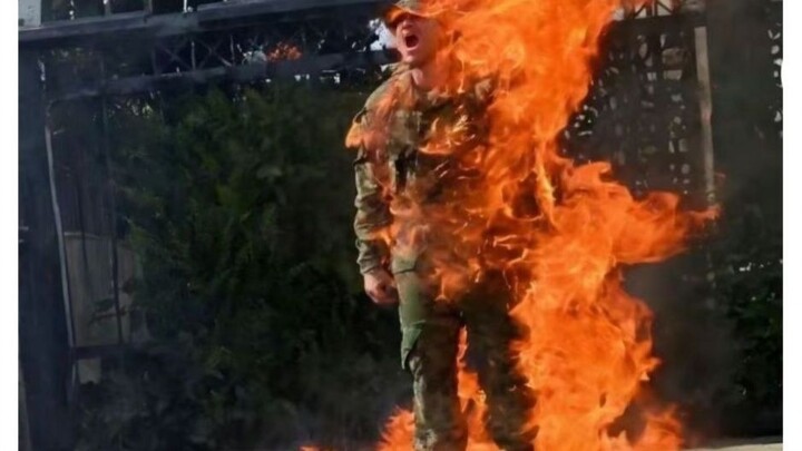 Thân yêu, Aaron Bushnell đã được hỏa táng