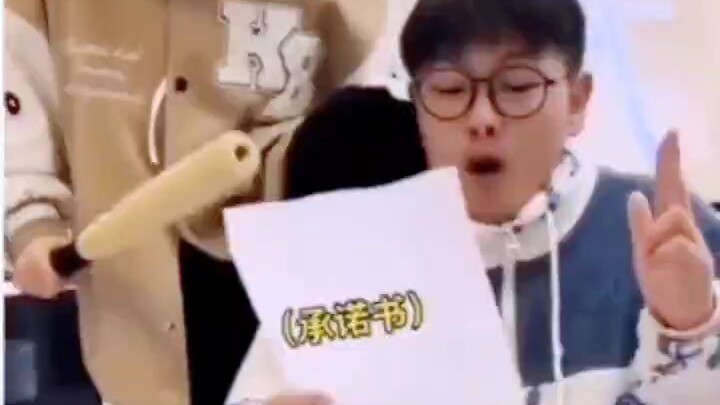 I, Huang, solemnly pledge to have nothing to do with gambling and drugs.