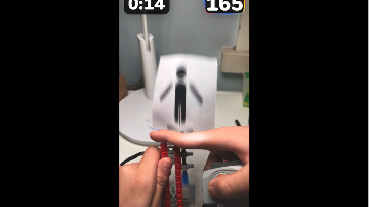 跳绳，但乐高转速为900RPM