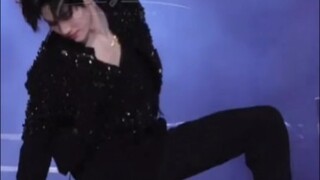 Đoạn nhảy hông này của Trương Chân Nguyên, tôi nguyện gọi cậu ấy là "thánh nhảy hông số một Thời Đoà