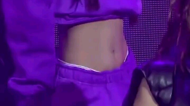 Who wouldn't want to be a dog in front of others after watching Zhao Meiyan's My Bag belly straight 