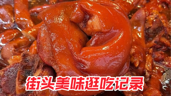 Wow—this big pork knuckle looks so vibrant it’s making my mouth water! The chef is a real pro, whipp