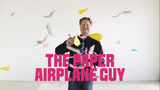 Pemecah rekor dunia pesawat kertas mengajarkanmu melipat pesawat 