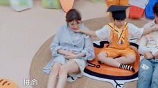 【赵露思】比拼做卷腹,核心力量好强。