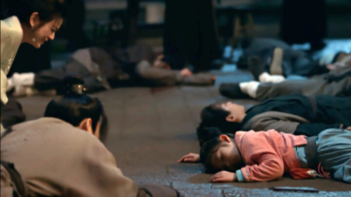 Anjing kecil Gousheng dan Yue Nu pun hanya terbaring di lantai tanpa berkata apa pun.