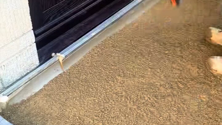 Lát gạch sân vườn