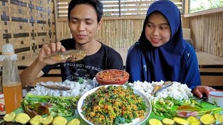 NGALIMEUD.. Masakan Kampung Ini NIKMAT Bikin Gagal Diet, URAB Daun PEPAYA, Asin PEDa, Lalab, SAMBEL