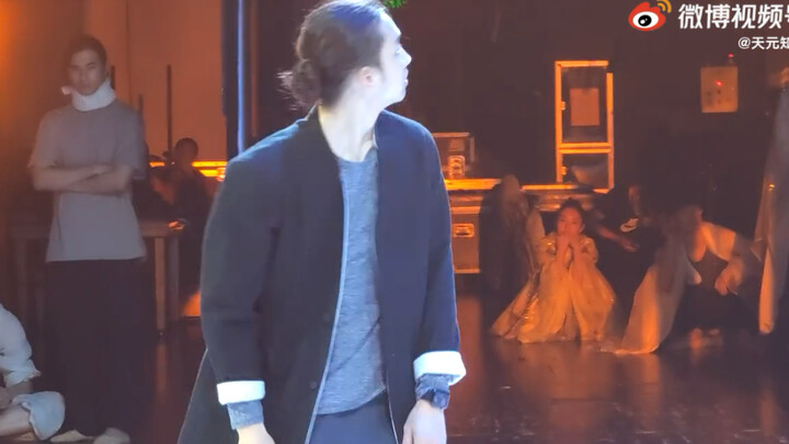 Behind-the-Scenes Footage from the Rehearsals of the Dance Drama "Li Bai"