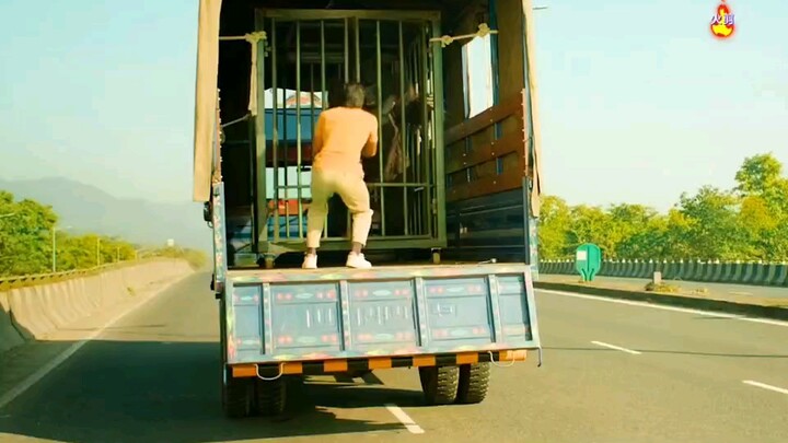 A Gorilla Who Knows How to Change Tires — “Out of This World!”