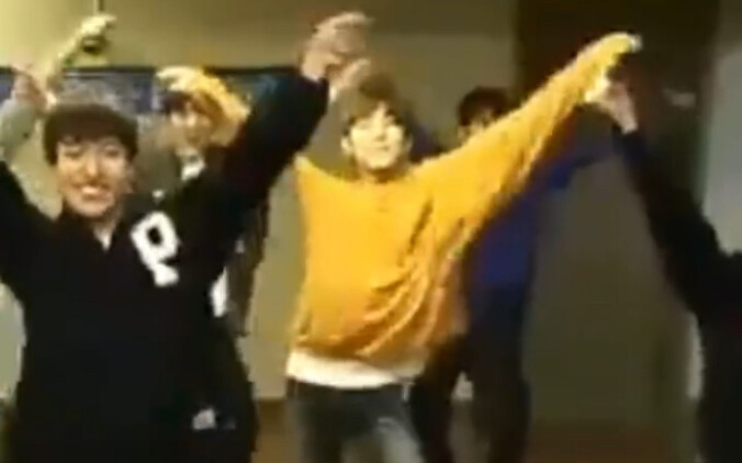 [Jeon Wonwoo] Tarian girl grup super imut dan penuh energi!