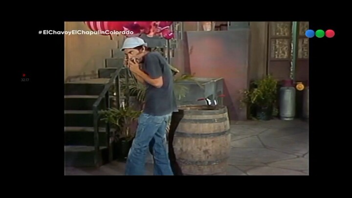 El Chavo Del 8 Reventando Los Globos A Quico Parte 2_2