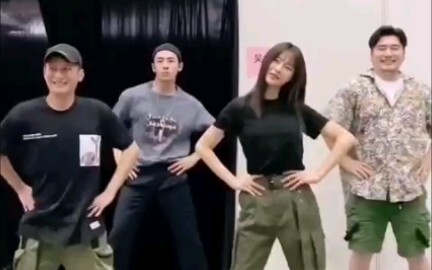【Gao Tianhe】200618 Tianhe, riding the waves, dances a girl group routine—hahaha, Tianhe seriously pu