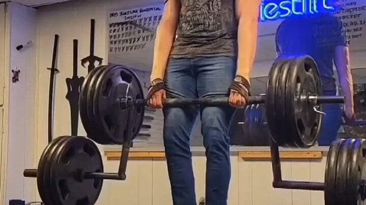 The overreach deadlift is here again!