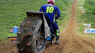 Monster modified car, challenge the impossible hill climb race!