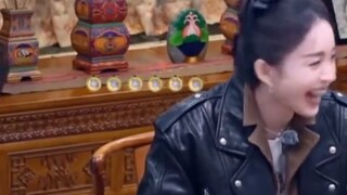 Chen Zheyuan is just watching the fun and doesn't mind making trouble hahahahaha