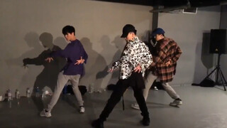【Lee Hee-sung】Chris Brown - Roses Pre-debut cover Lee Hee-sung in a plaid shirt dances amazingly wel
