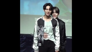 🍒: You guys dont have a Mingyu at home, do you🙂😬😩😭#seventeen #scoups #mingyu #hoshi #dk #dino#wonwoo