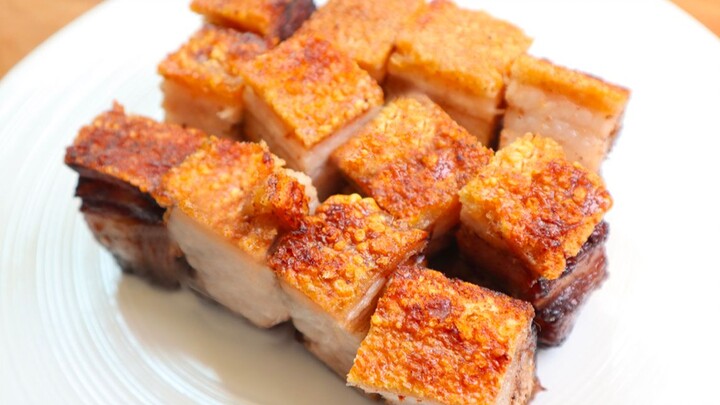 3 pounds of pork roasted to produce 1 pound of oil, the legendary crispy pork belly!