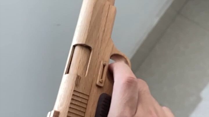 เมื่อไม่นานมานี้ หนุ่มต่างชาติคนหนึ่ง… ถึงกับอุทานออกมาด้วยความตกตะลึง! เกิดอะไรขึ้นกันแน่? ตามมุมมอ