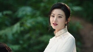 15年后，司藤找到那颗陪伴她的擎天树