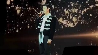 Luo Yunxi  罗云熙 " To a lover who doesn't exist "