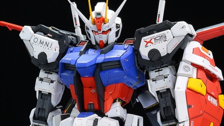 Contoh produksi Strike Gundam (PG .ver)