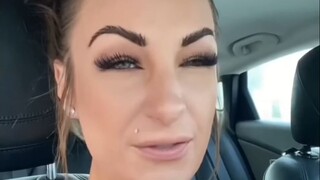 The latest conspiracy theory from the "white girl": "Dinosaurs never existed."