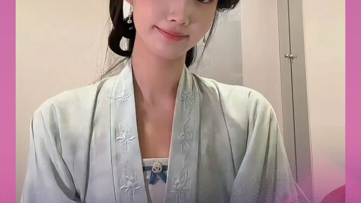 Let’s spread sign language and gesture dance the right way! #SignLanguage #GestureDance #DeafCommuni