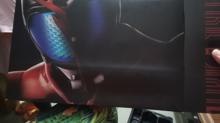 Mua từ Nhà thám tử Fengdu, bộ giáp CCM nội địa đã về. Không nghiêm trọng nên tôi không thể đưa ra đá