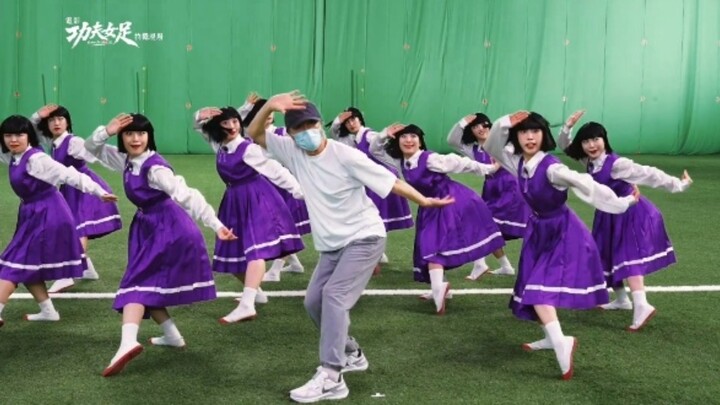 Tarian Zhou Xingchi ini benar‑benar mengguncang! Tuan Xing, pasukanmu minta izin maju bertarung!