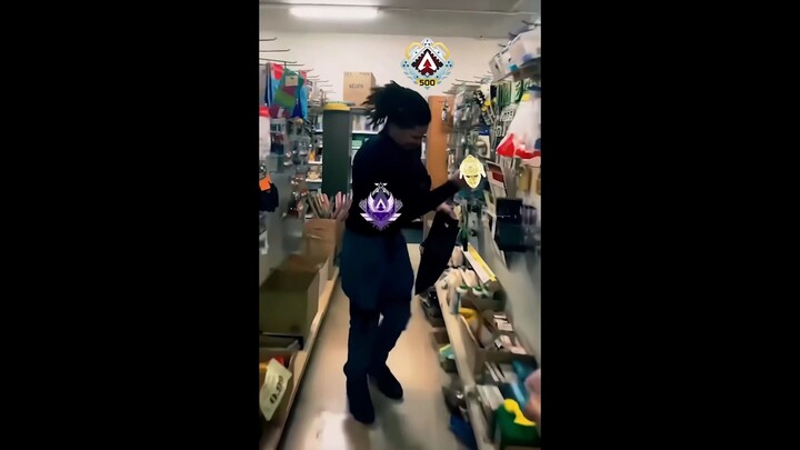 “Batman Boneka Kayu”