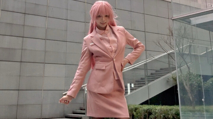 Nghỉ giải lao lúc làm việc nên mặc váy ngắn nhảy nhót~