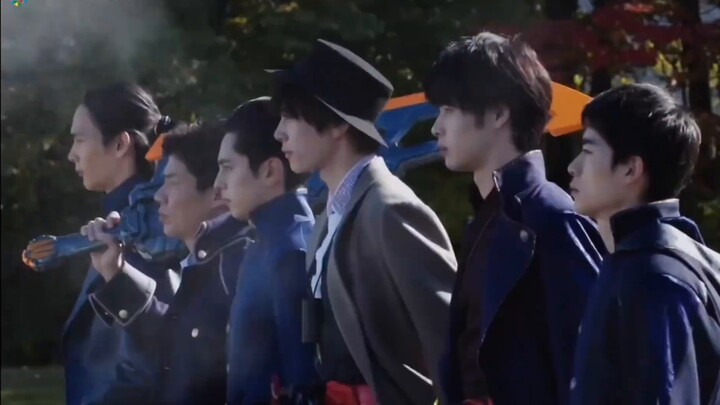 Kamen Rider Blade The Movie: Phoenix Swordsman Mandarin Dubbing (sangat buruk sehingga hanya satu or