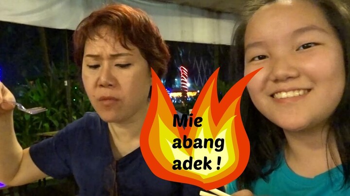 Mie Abang Adek Taste test ! ( Bahasa Indonesia )