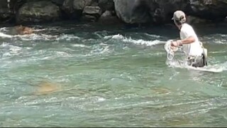 himalayan trout fishing in Nepal | cast netting |