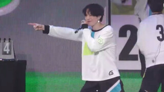 【金有谦】五周年随机舞蹈 全程高能！没有谦老师不会跳的舞！