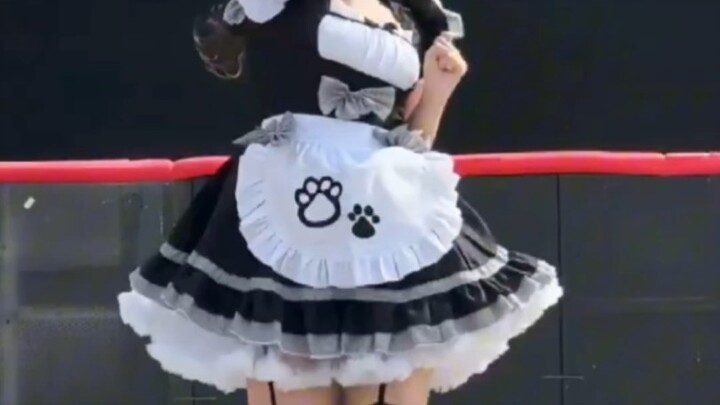 Bouncing Maid