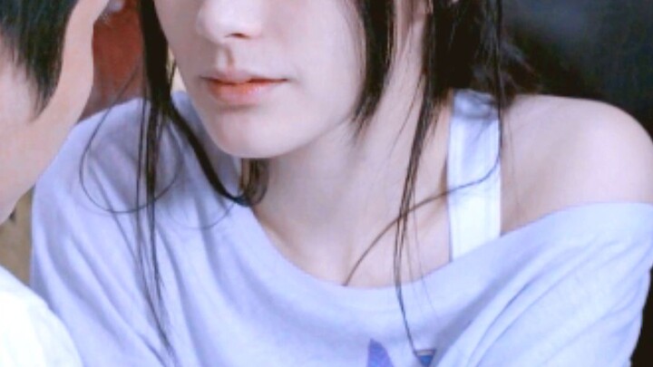 It's really outrageous that she has such a beautiful face and still has low self-esteem!