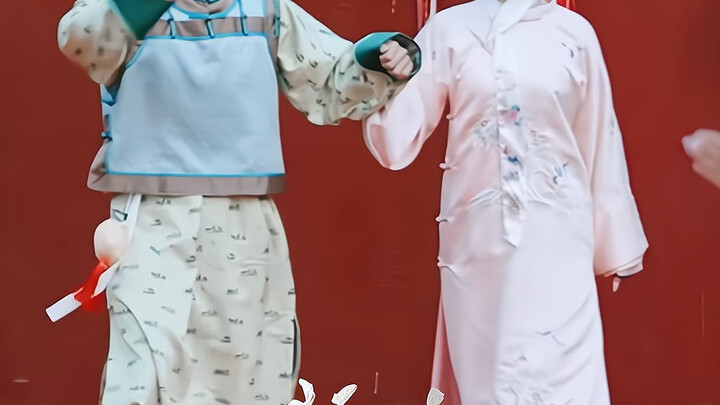 我不管他们是不是在炒冷饭，只要她们肯为我花心思就好